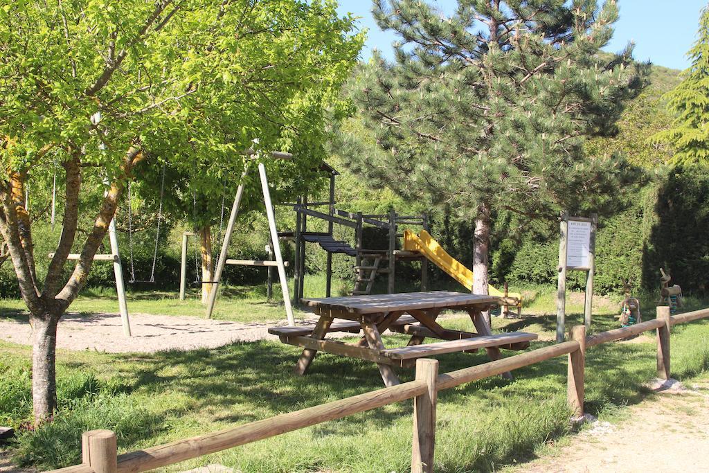 Causses & Vallees Vacances Otel Saint-Georges-de-Luzençon Dış mekan fotoğraf