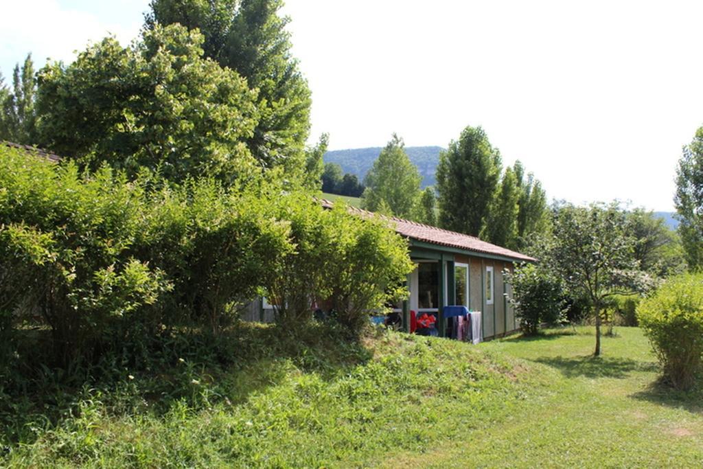 Causses & Vallees Vacances Otel Saint-Georges-de-Luzençon Oda fotoğraf
